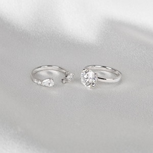 แหวนเพชรทรงกลมเพาะเลี้ยงในห้องปฏิบัติการ 4.12 กะรัต ทองคำแท้ 14K แหวนหมั้นพร้อมแหวนแต่งงานแบบซ้อนได้ ชุดแหวนเจ้าสาว - Product Image 6
