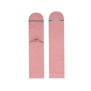 Chaussettes de sport de luxe pour hommes en gros, personnalisées, en coton, respirantes, brodées, à séchage rapide, de qualité supérieure - Product Image 3