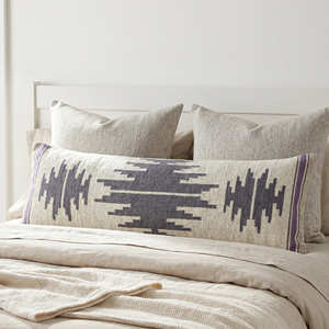 Housse de coussin colorée style bohème Kilim avec motif rayé ethnique pour une décoration de maison éclatante et ethnique (global et sud-ouest américain) - Product Image 5
