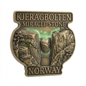 Imán de nevera 3D de los trolls noruegos con pintura luminosa verde que brilla en la oscuridad, imán de aleación de zinc de bronce antiguo para recuerdo - Product Image 3