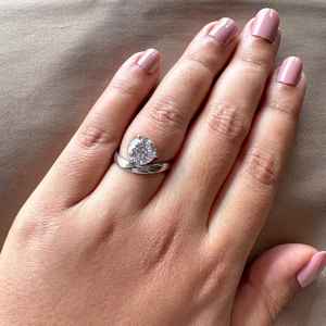 Anillo de Compromiso con Diamante Cultivado en Laboratorio de Primera Calidad, Corte Portugués Redondo de 3.02CT, Unisex, Oro Blanco de 14K, Joyería Fina Moderna para Novia - Product Image 4