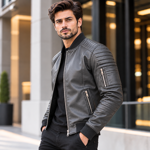 Blouson bomber texturé gris pour homme avec manches matelassées, blouson de motard avec poches zippées pour un look streetwear moderne - Product Image 2