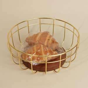 Bol en métal doré en forme de feuille, finition soignée, fait main, plat de service pour présentation de plats de fête, style glamour - Product Image 6