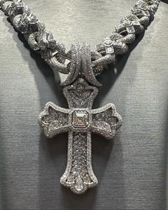 Colgante Cruzado Iris de Moissanita con Corte Marquesa de Plata 925, Obra Maestra Artesanal Personalizada, Símbolo de Infinito, Cadena Cubana - Product Image 5