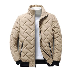 Chaqueta Acolchada Personalizada de Alta Calidad al por Mayor OEM, Chaqueta Acolchada de Nailon Brillante 100% Poliéster para Mujer - Product Image 3