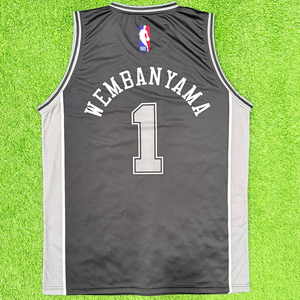 Maillots de basket-ball personnalisés de style NBA, légers, professionnels, impression par sublimation, design personnalisé, évacuation de l'humidité, séchage rapide, vêtements d'équipe - Product Image 2