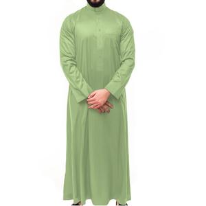 Thobe de Moda para Hombre Musulmán del Medio Oriente, Ropa Islámica, Jubba Saudí de Seda Negra Elegante, Thawb para Hombre, Vestido para Ramadán y Eid - Product Image 4