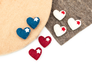 Decoraciones de Corazón de Fieltro Hechas a Mano para el 4 de Julio, Adornos Patrióticos Americanos Rojos, Blancos y Azules, Regalos de Comercio Justo Hechos en Nepal - Product Image 5