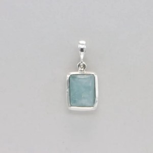 Pendentif en argent 925 avec péridot, serti de manière géométrique, solitaire classique, bijoux unisexes pour tous les jours - Product Image 2