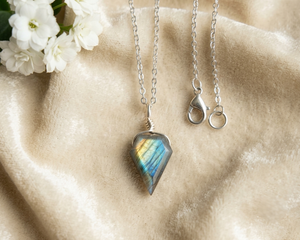 Pendentif en labradorite naturelle enroulée sur fil, plaqué or, argent, or rose, style bohème pour enfants - Product Image 1