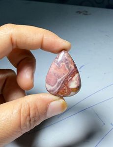 Lot en Gros de Cabochons en Mookite Rose Naturelle Effet Changeant de Couleur, 53 Carats, Formes et Tailles Variées, pour la Fabrication de Bijoux - Product Image 1