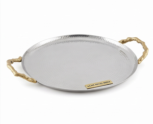Plateau de service rond en acier inoxydable de qualité supérieure avec poignées dorées, finition métallique polie, motif martelé, usage résidentiel - Product Image 3