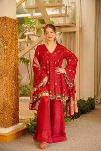 Conjunto de fiesta de diseñador con tejido de encaje de monedas de lujo, top de satén de seda con pantalón palazzo y dupatta, completamente cosido y listo para usar. - Product Image 1