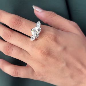 Bague en diamant taille cœur en or blanc 14 carats, diamant de laboratoire certifié IGI, bijou de fiançailles élégant, éclat radieux, romantique et intemporel - Product Image 1