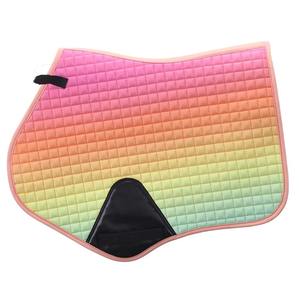 Équipement d'équitation avec logo personnalisé, selles et tapis d'équitation, tapis de selle matelassés confortables et polyvalents pour l'équitation - Product Image 1