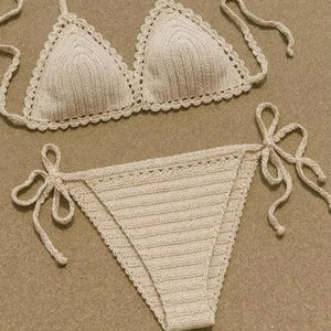 Ensemble de bikini au crochet fait main – Maillot de bain beige tricoté style bohème - Product Image 1