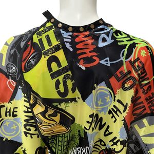 Capas de Corte de Pelo Profesionales Personalizadas, Resistentes al Agua, de Poliéster, con Impresión por Sublimación, Accesorios de Barbería en Oferta - Product Image 3