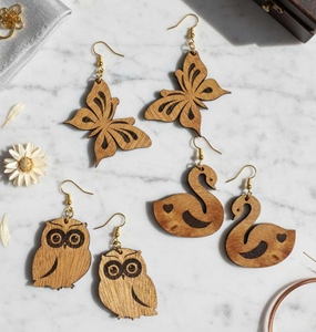 Pendientes de Madera con Forma de Búho, Cisne y Mariposa, Chapados en Oro, Joyería de Moda para Mujer, Regalo - Product Image 1