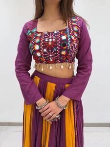 Lehenga Choli con Espejo Real y Adornos de Jarkan, el Más Vendido, para Mujer, Prenda Étnica Elegante y con Vuelo, Disponible para la Venta en Navratri - Product Image 6
