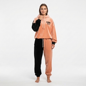Conjunto Deportivo de Dos Piezas para Mujer, Sudadera Holgada con Bloques de Color en Terciopelo y Pantalones Deportivos con Bolsillos Laterales - Product Image 4