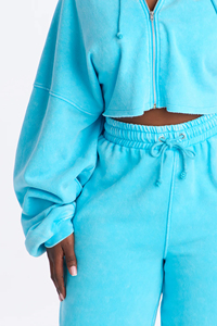Conjunto de chándal para mujer con top corto con capucha y pantalones de corte holgado, con estampado Aqua Color y lavado ácido, hombros caídos, 100% algodón, forro polar y sudadera con capucha con cremallera - Product Image 3