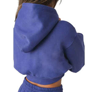 Hoodie court pour femme, style pull-over, design unique, bonne qualité, avec logo imprimé en silicone. - Product Image 3