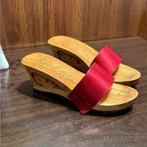 Zuecos de madera de Vietnam disponibles con tacón de 3cm, 5cm y 7cm. Sandalias de madera con altura personalizada. - Product Image 6