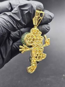 Colgante de Dinosaurio Yoshi Personalizado con Moissanita, Colgante de Personaje de Dibujos Animados en Dos Tonos, Colgante de Plata 925 con Incrustaciones de Diamantes, Colgante Hip Hop para Hombre - Product Image 5