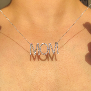 Collier pendentif pour maman en or blanc massif 18 carats avec diamant naturel taille brillant rond, certifié IGI, pour femme - Product Image 1