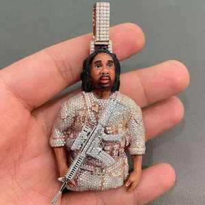 CONCEPTION Colgante de Moissanita con Incrustaciones a Mano, Diseño de Rostro de Guerrero Intenso 'Ice Out', Colgante con Inicial de Fábrica, Joyería 'Iced Out' - Product Image 3