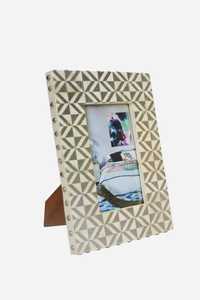 Cadre photo en bois artisanal de qualité supérieure avec incrustation de os, cadre en plastique personnalisé pour la décoration intérieure, provenant d'Inde - Product Image 1