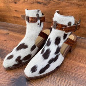 Éxito de Ventas Botas Vaqueras Genuinas de Piel de Vaca con Pelo Estilo Western con Dos Correas al Tobillo y Hebillas Ornamentadas Botines de Punta Fina para Mujer - Product Image 2