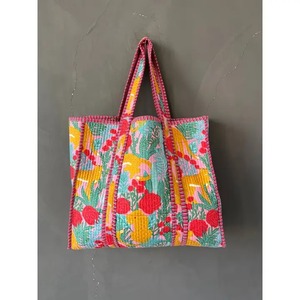 Sac fourre-tout matelassé en coton à imprimé floral fait main |   Sac de marché écologique - Product Image 4