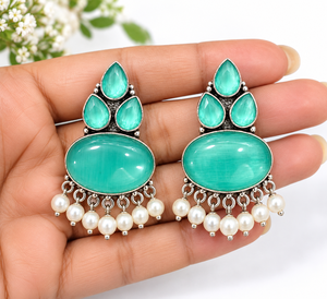 Boucles d'oreilles pendantes en argent oxydé avec pierres aqua-vertes et perles, style bohème ethnique indien, bijoux de déclaration, vente en gros - Product Image 3