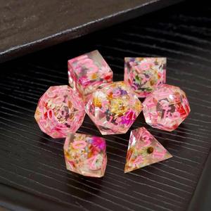 ชุดลูกเต๋าเรซิ่นสั่งทำพิเศษ สีตามสั่ง ลูกเต๋าเรซิ่นหลายเหลี่ยม สำหรับเกมกระดานมืออาชีพ ขายส่งอุปกรณ์เกม ผลิตโดยโรงงาน - Product Image 2