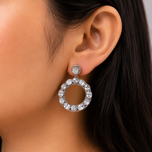 Dernier design Boucles d'oreilles chandelier classiques en argent oxydé avec sertissage clos en topaze blanche Bijoux pour femmes Grossiste Fournisseur - Product Image 5