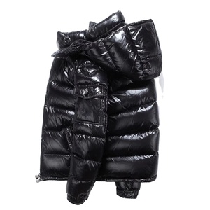 Chaqueta Acolchada Negra con Capucha para Hombre, Cierre de Cremallera, Resistente al Viento, Rellena de Plumón, Abrigo Casual de Invierno, Corte Regular, Exterior de Poliéster - Product Image 6