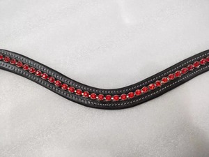 Diadema para Caballo de Cuero Genuino Duradero Más Vendida con Cristales Rojos Clásicos de 6 MM, Estilo Profesional para Jinete, Disponible para la Venta - Product Image 5