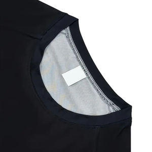 Ensemble t-shirt et short de compression respirant, sur mesure, de qualité supérieure, pour la course à pied et la salle de sport, par AMAZING INDUSTRIES - Product Image 3