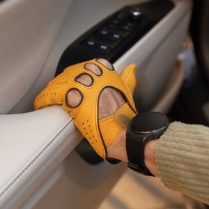 Gants de conduite de luxe en gros, en cuir véritable souple perforé, pour hommes et femmes, faible MOQ disponible - Product Image 4