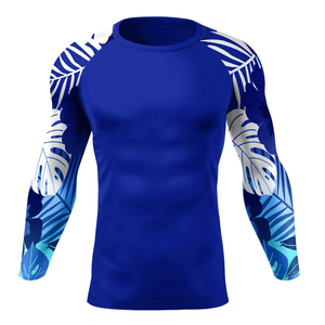 Camiseta de compresión de manga larga transpirable de alta calidad para hombre con logo y colores personalizados, tipo Rash Guard - Product Image 5