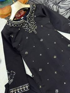 Conjunto indio-pakistaní negro bordado, vestido de manga larga con capa transparente, traje Salwar Kameez para fiesta o boda - Product Image 3