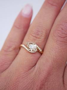 Bague de Fiançailles Ovale en Moissanite, Alliance de Mariage Plaqué Or, Sertie à Griffes, Bague de Promesse pour Femme - Product Image 1