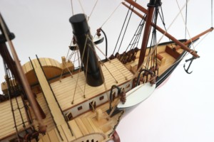 เรือจำลอง SS CALIFORNIA ทำมือจากไม้ สไตล์เรืออเมริกันโบราณ ของตกแต่งบ้านแบบตั้งโชว์ - Product Image 6
