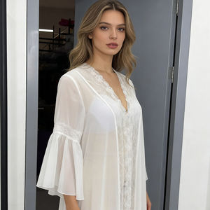 Vente flash sur Temu : Robe de mariée longue blanche de luxe pour femme, manches cloche, détails en dentelle, devant ouvert, pour mariage et occasions spéciales - Product Image 4