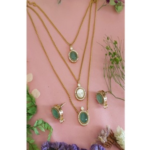 Alluring คลาสสิกทองเหลืองชุบทองเพทาย kundan สร้อยคอชั้นชุดต่างหูเครื่องประดับออกแบบผู้หญิงของขวัญงานแต่งงาน - Product Image 1