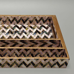 Juego de 3 Bandejas Apilables de MDF Esmaltado, Diseño Elegante de Mosaico en Espiga, Bandejas de Lujo para Servicio en Habitaciones y Hoteles - Product Image 5