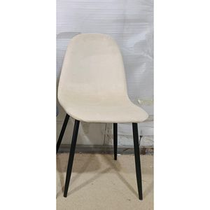 Set di 4 Sedie da Pranzo Moderne con Seduta Imbottita in Velluto e Gambe in Metallo Nero a Forma di Cucchiaio - Product Image 1