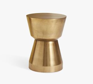 Table d'appoint compacte en métal finition or, élégante, idéale pour appartements, chambres, salons, hôtels et restaurants - Product Image 6