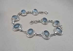 Bracelet de fiançailles religieux pour femme en argent sterling 925 fait main avec pendentif ovale facetté en pierre précieuse Aqua - Product Image 2
